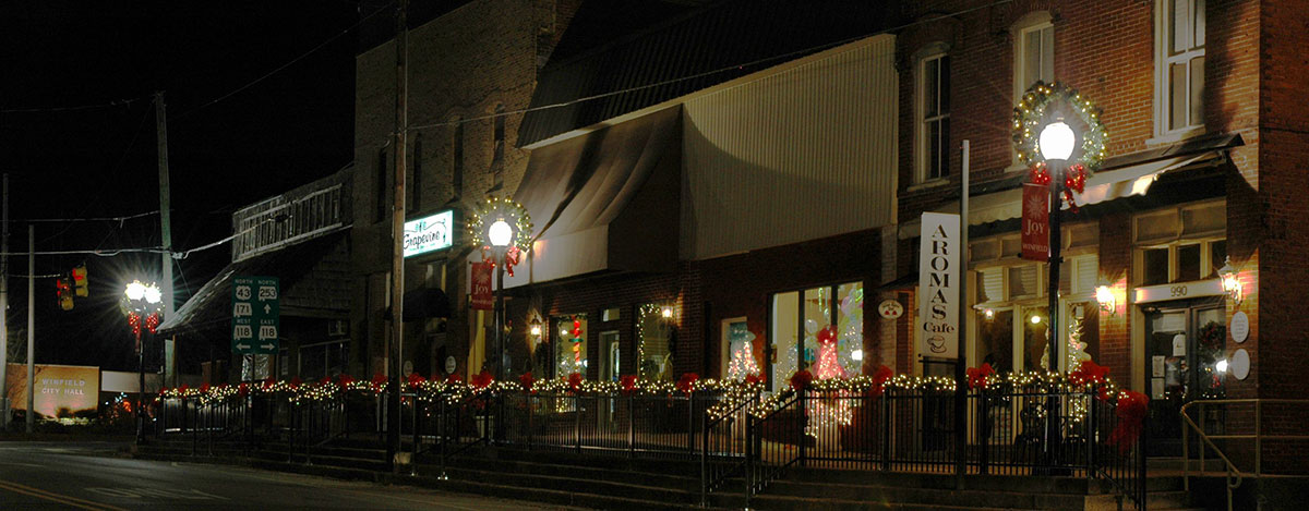 Holidays Downtown Winfield